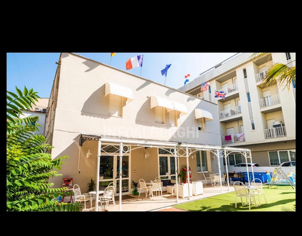 Hotel Silvana Beach Ρίμινι Εξωτερικό φωτογραφία