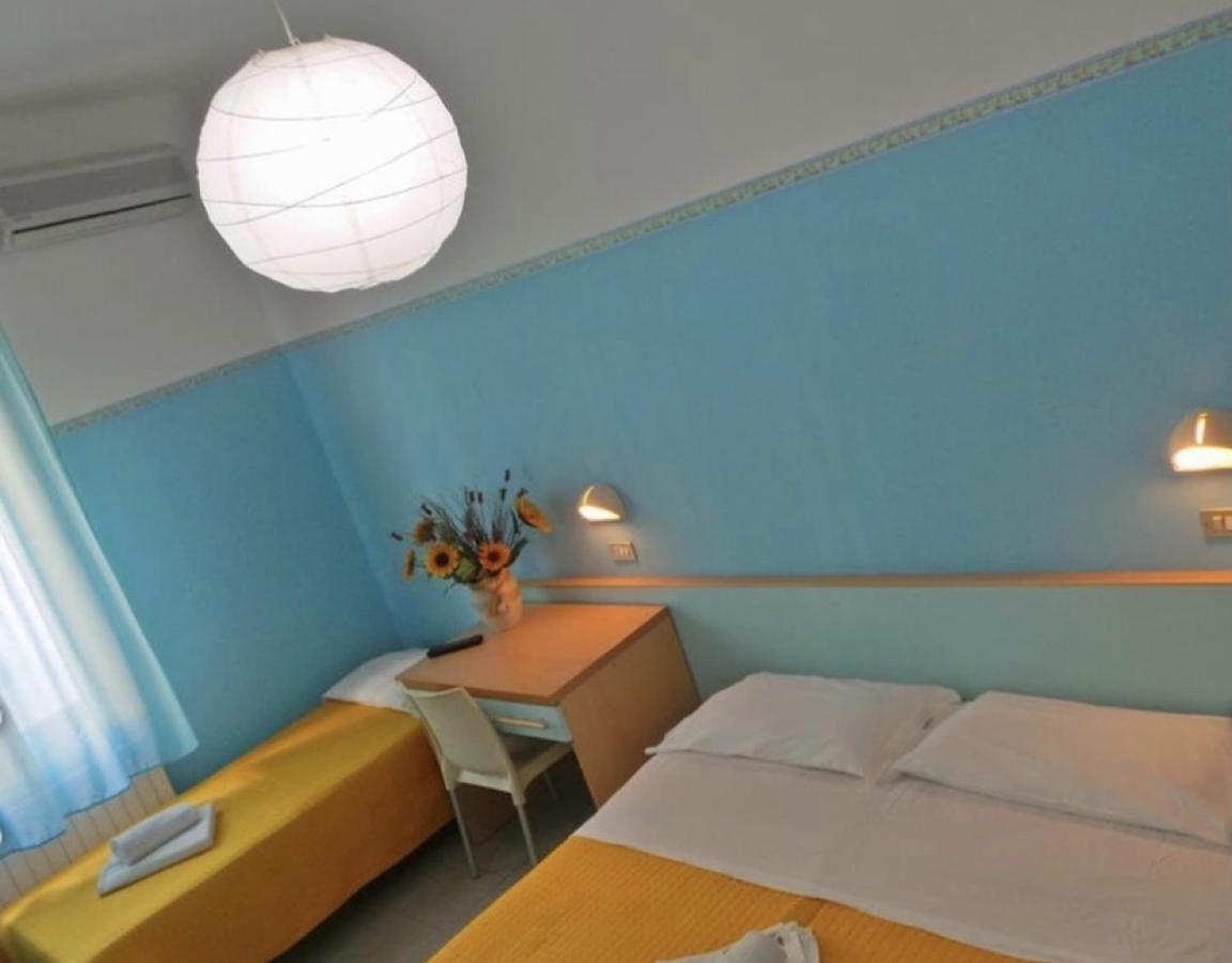 Hotel Silvana Beach Ρίμινι Εξωτερικό φωτογραφία